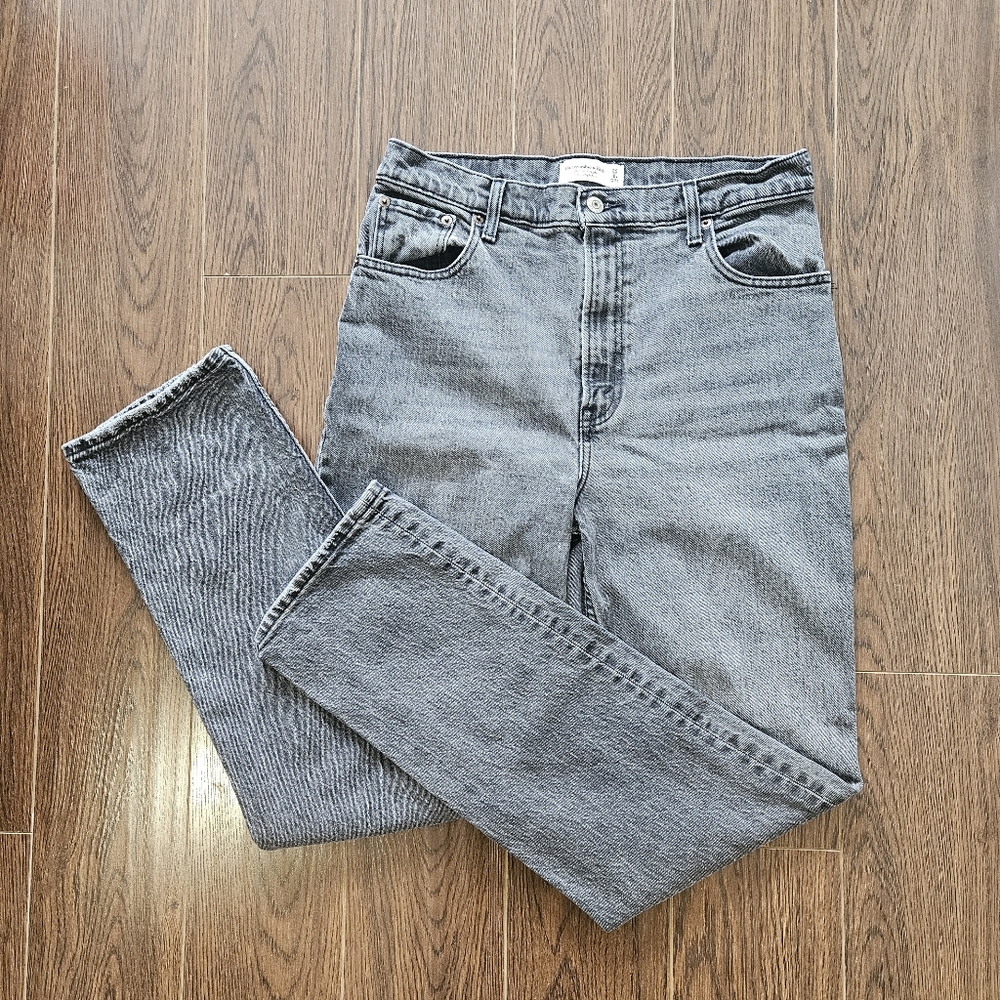 Abercrombie & Fitch The 90s Straight Ultra High Rise Black Jeans Size 29
